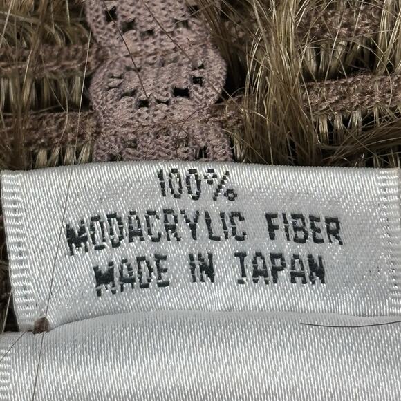 Henry Margu Synthetic Wig Short Layer 100% Modacrylic Fiber MIJ VTG Auburn Brown - Picture 8 of 12